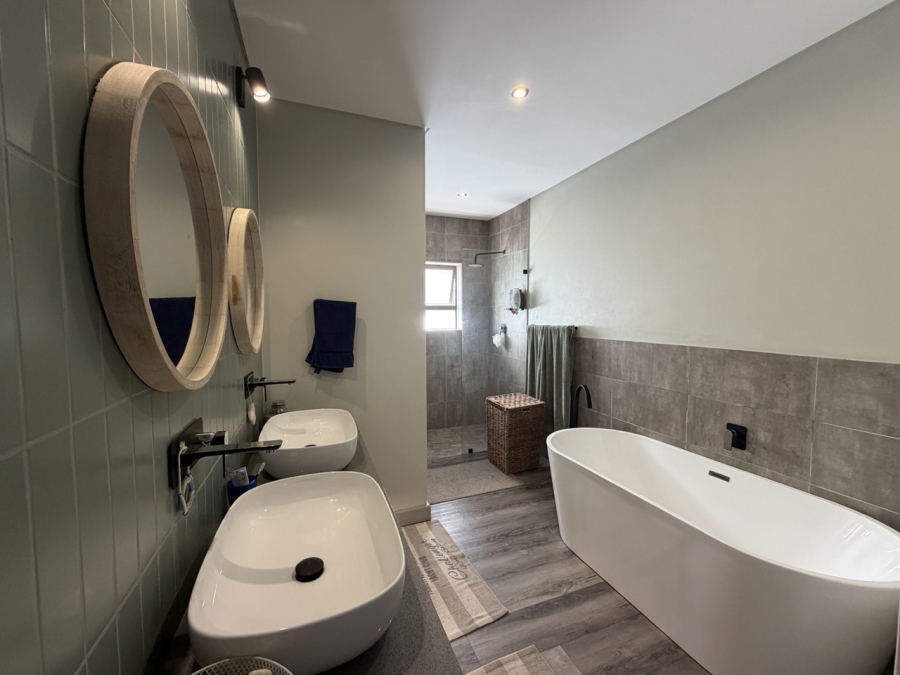 3 Bedroom Property for Sale in Paradise Coast Western Cape